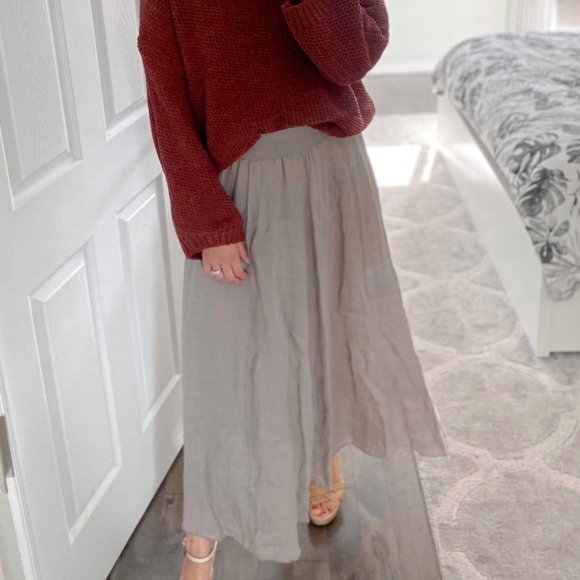 100% Linen Maxi Skirt in Gray Color, size M - Picture 2 of 5